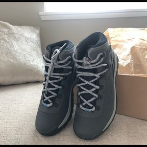 Columbia Hiking Boots - BRAND NEW, NEVER WORN